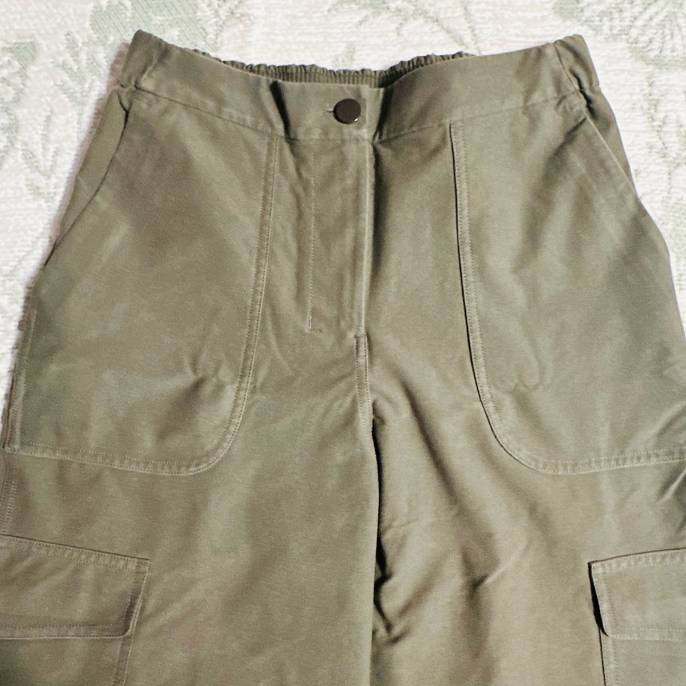 Lululemon Light Utilitech Cargo Pocket High-Rise Pant - Picture 2 of 8